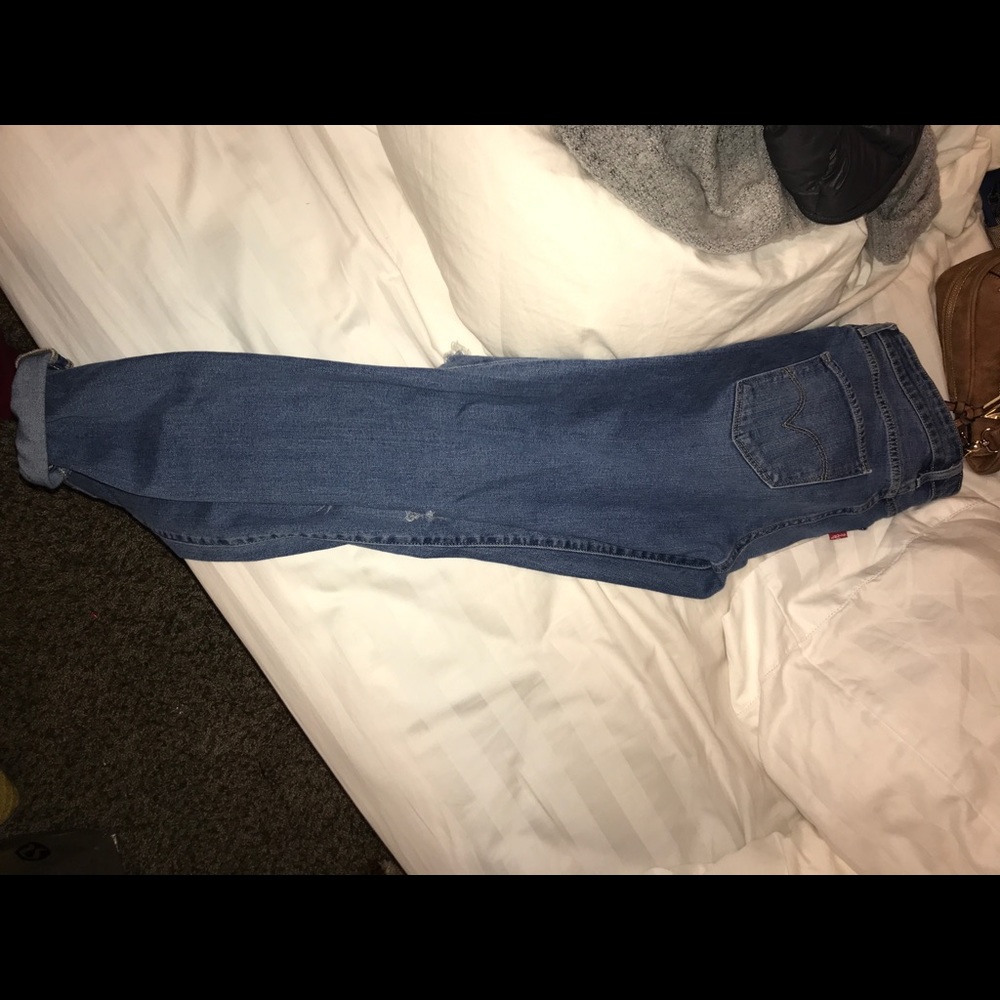Skinny distressed Levi jeans